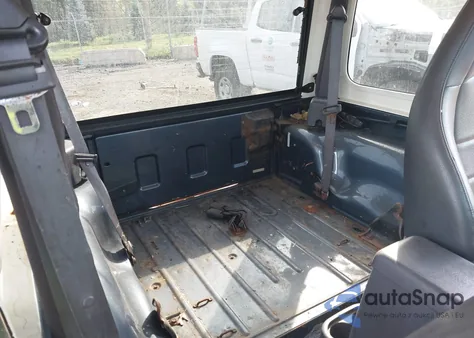 2001 Jeep Wrangler Sport z USA, uszkodzony, nr VIN 1J4FA49S01P329609